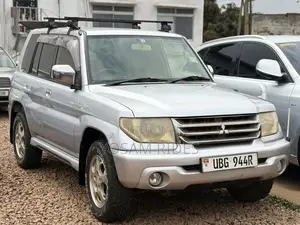 Mitsubishi Pajero IO 2007 Silver