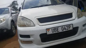 Toyota Ipsum 2004 White