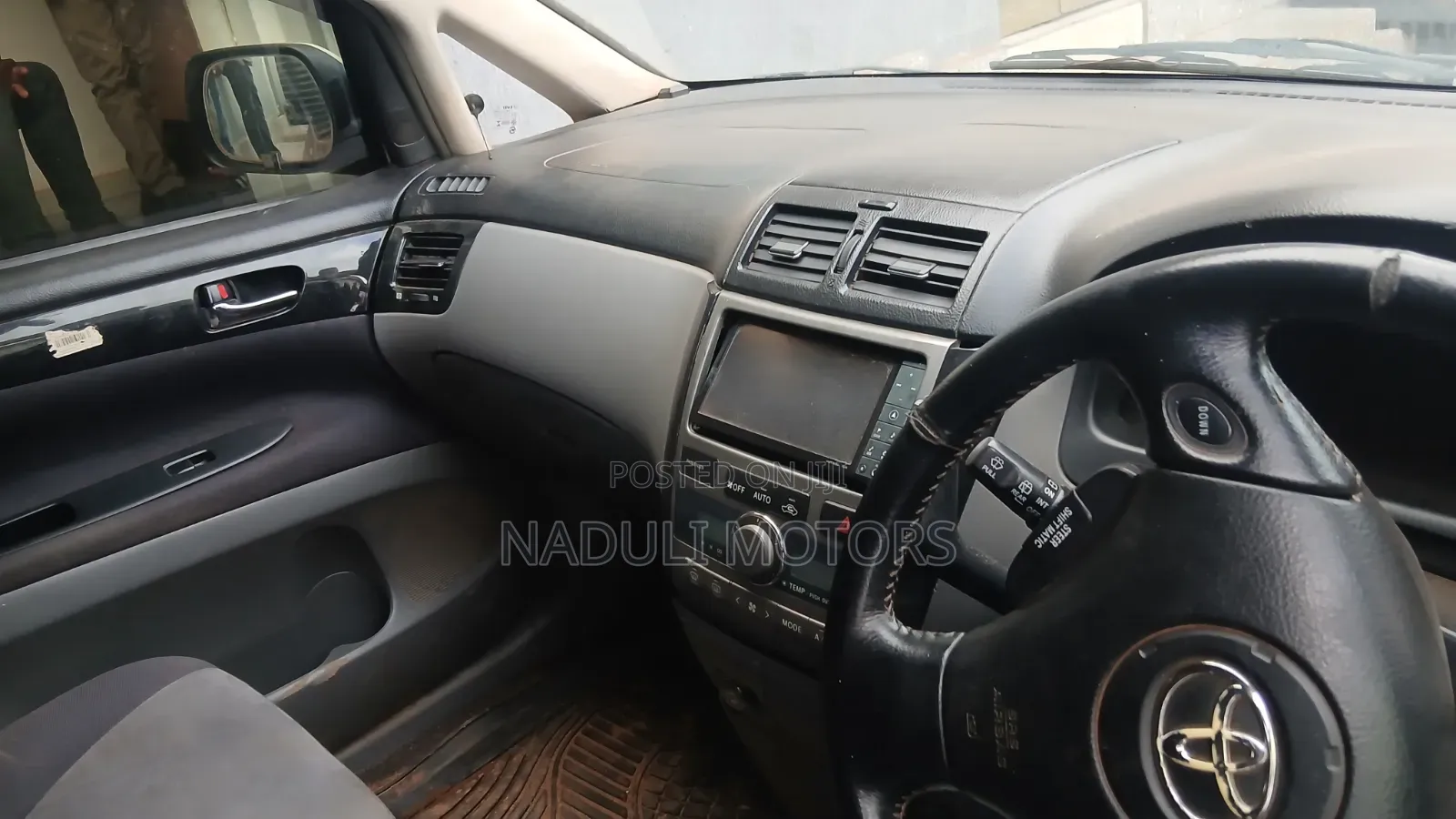 Toyota Ipsum 2004 White