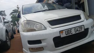 Toyota Ipsum 2004 White