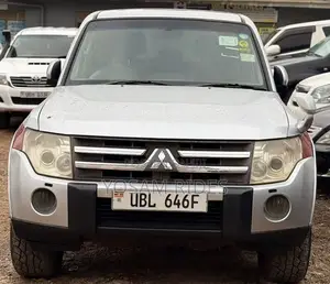 Mitsubishi Pajero 3.0 2010