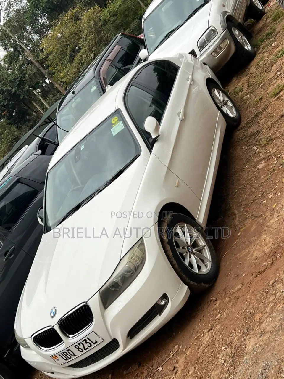 BMW 320i 2011 White