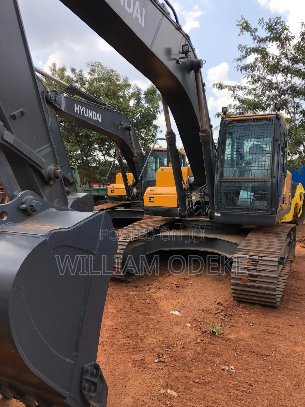 Hyundai R215L