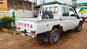 Toyota Land Cruiser 2018 White