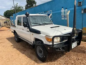 Toyota Land Cruiser 2018 White