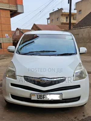 Toyota Ractis 2006 White