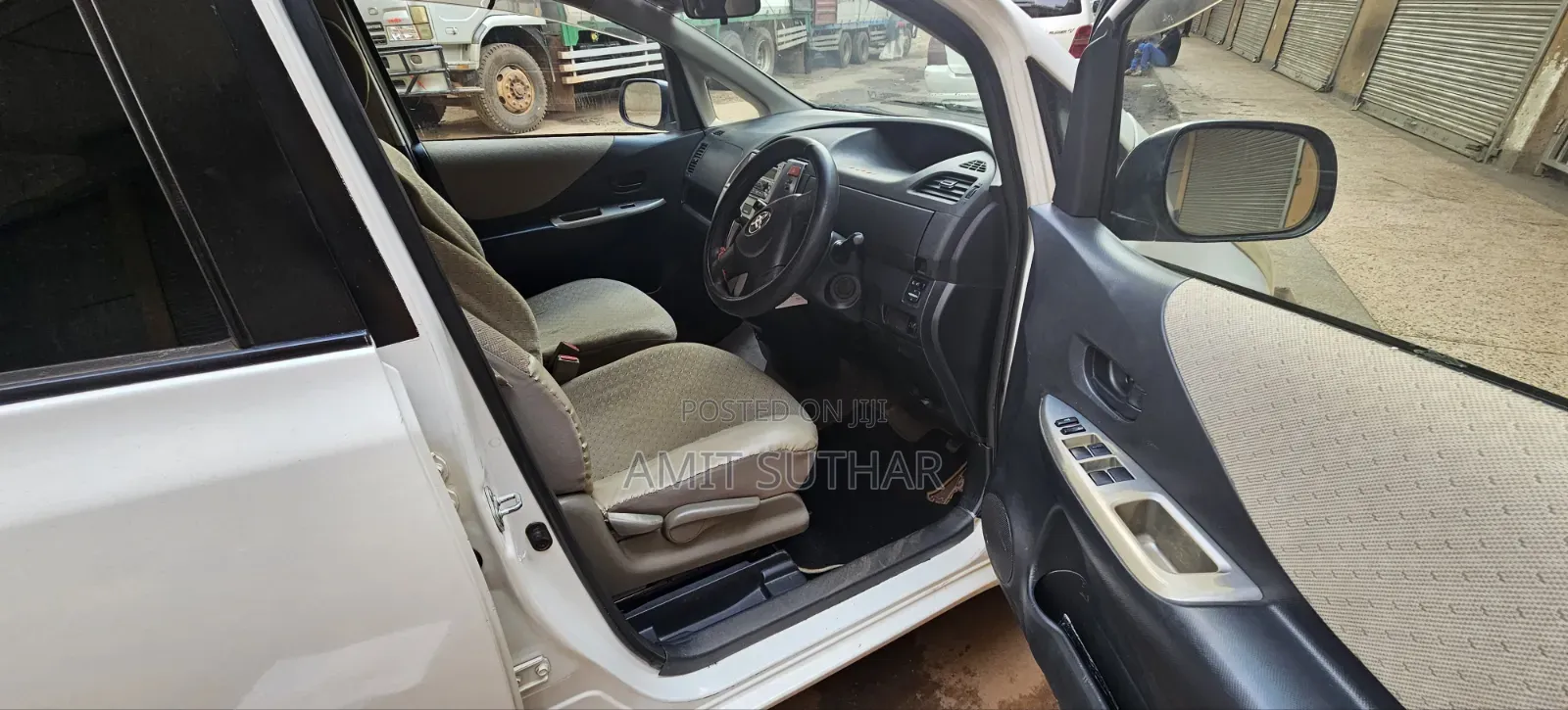 Toyota Ractis 2006 White