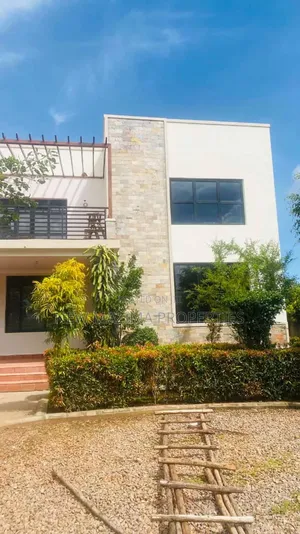 6bdrm Maisonette in Namulanda Ntebe Rd, Central Division for sale
