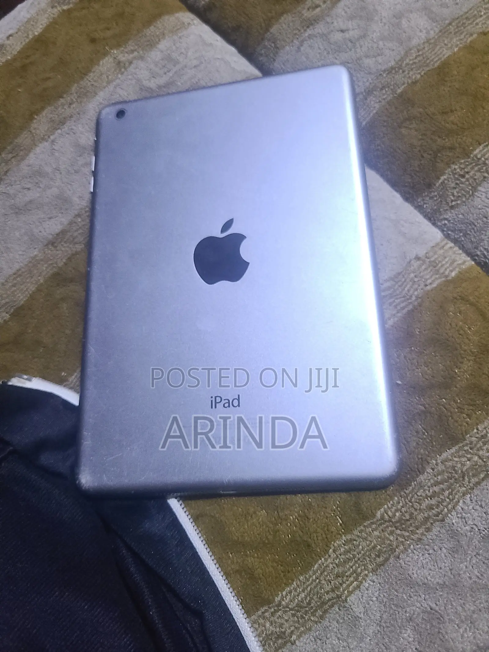 Apple iPad Air 64 GB Gray