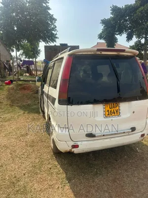 Toyota Noah 2002 White