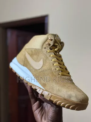 NIKE Boot Shoe