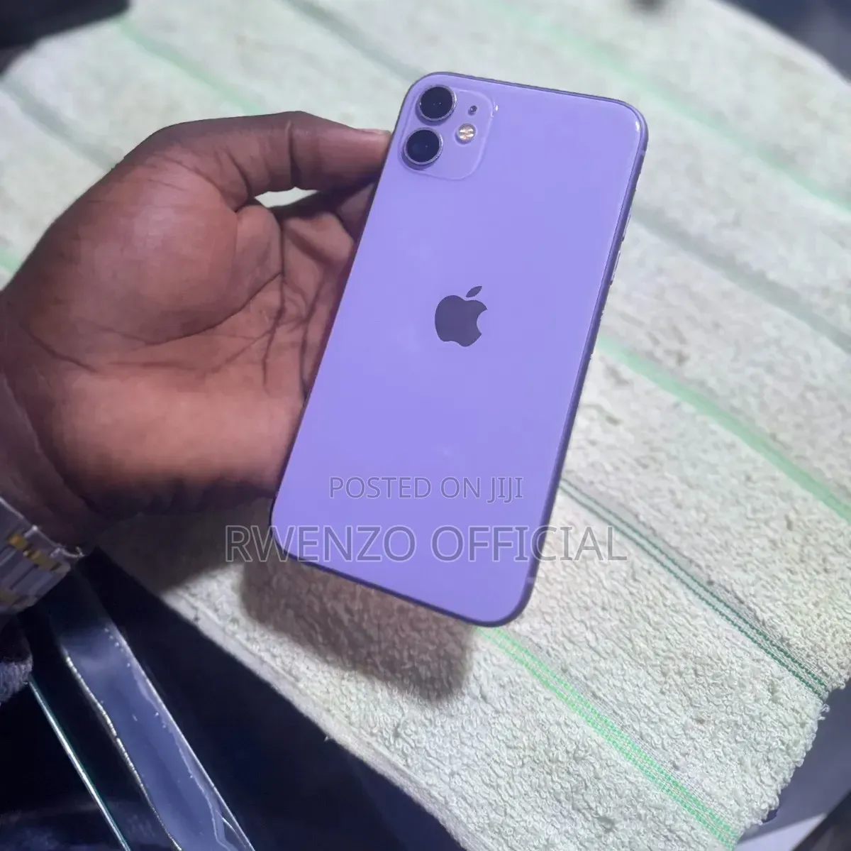 Apple iPhone 11 64 GB Purple