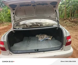 Toyota Corolla 2006 Off white