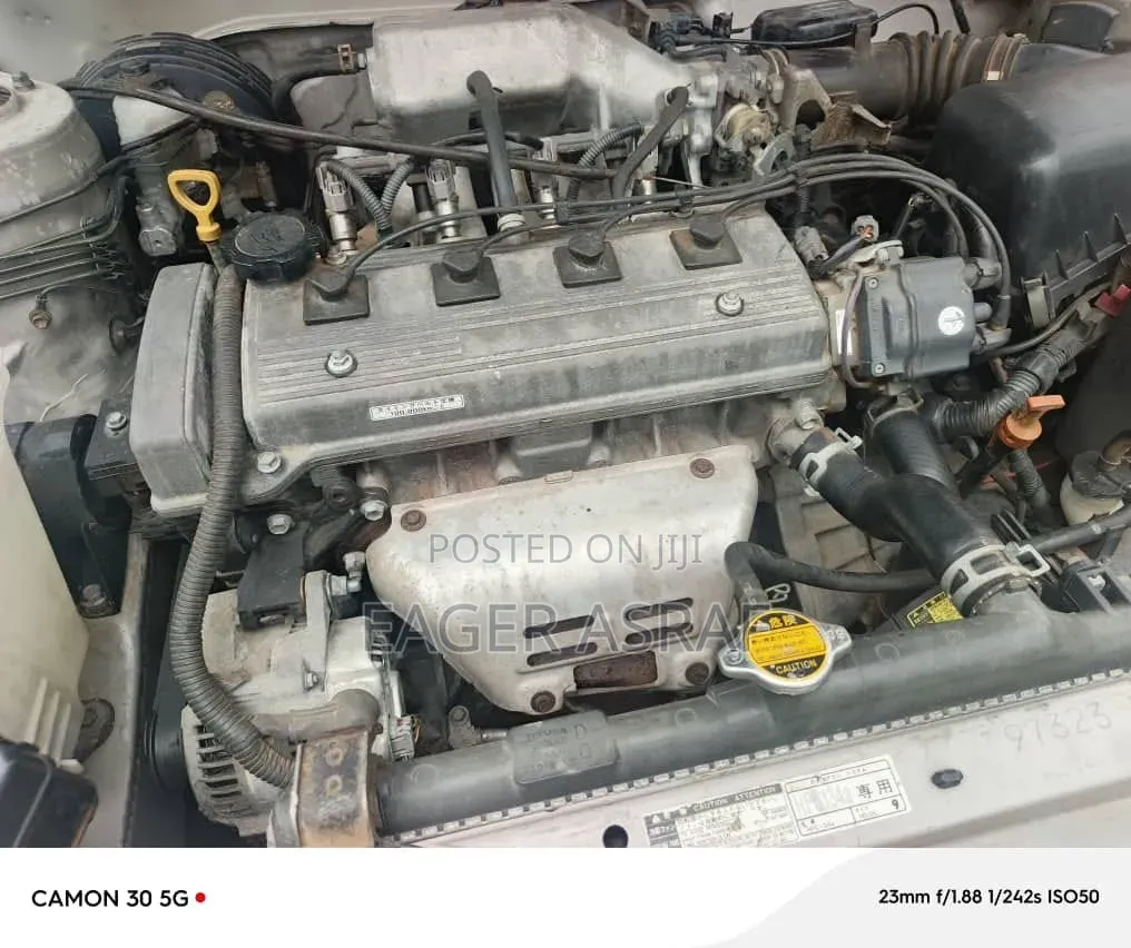 Toyota Corolla 2006 Off white