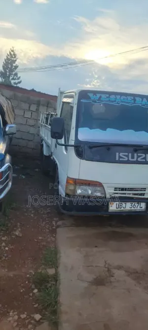 Isuzu Elf Truck