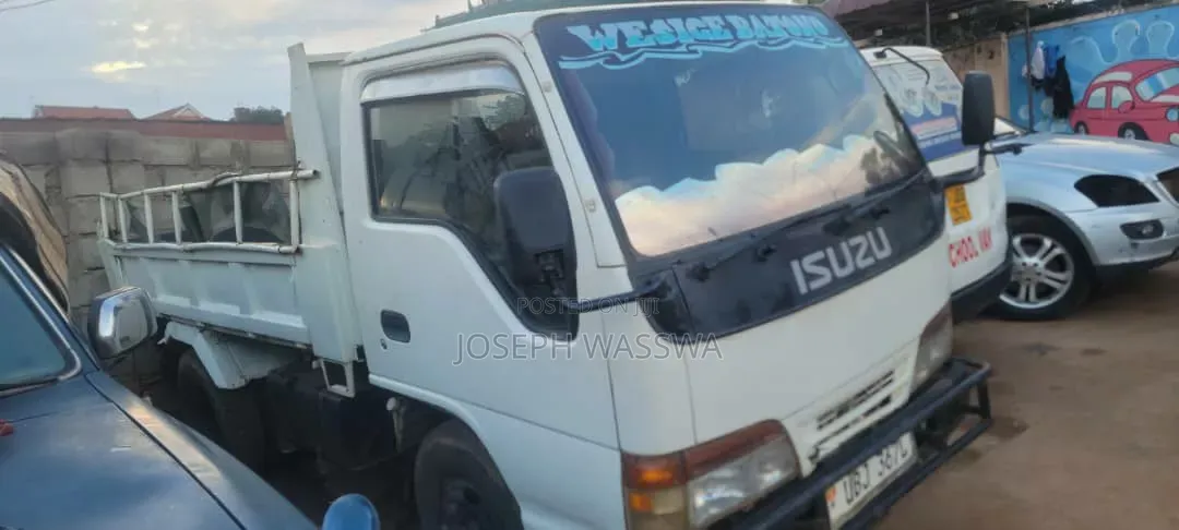 Isuzu Elf Truck