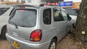 Toyota Corolla Spacio 2000 Silver