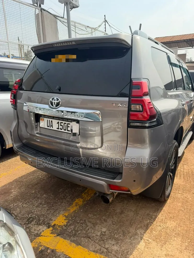Toyota Land Cruiser Prado 2018 Gray