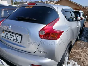 Nissan Juke 2011 Silver