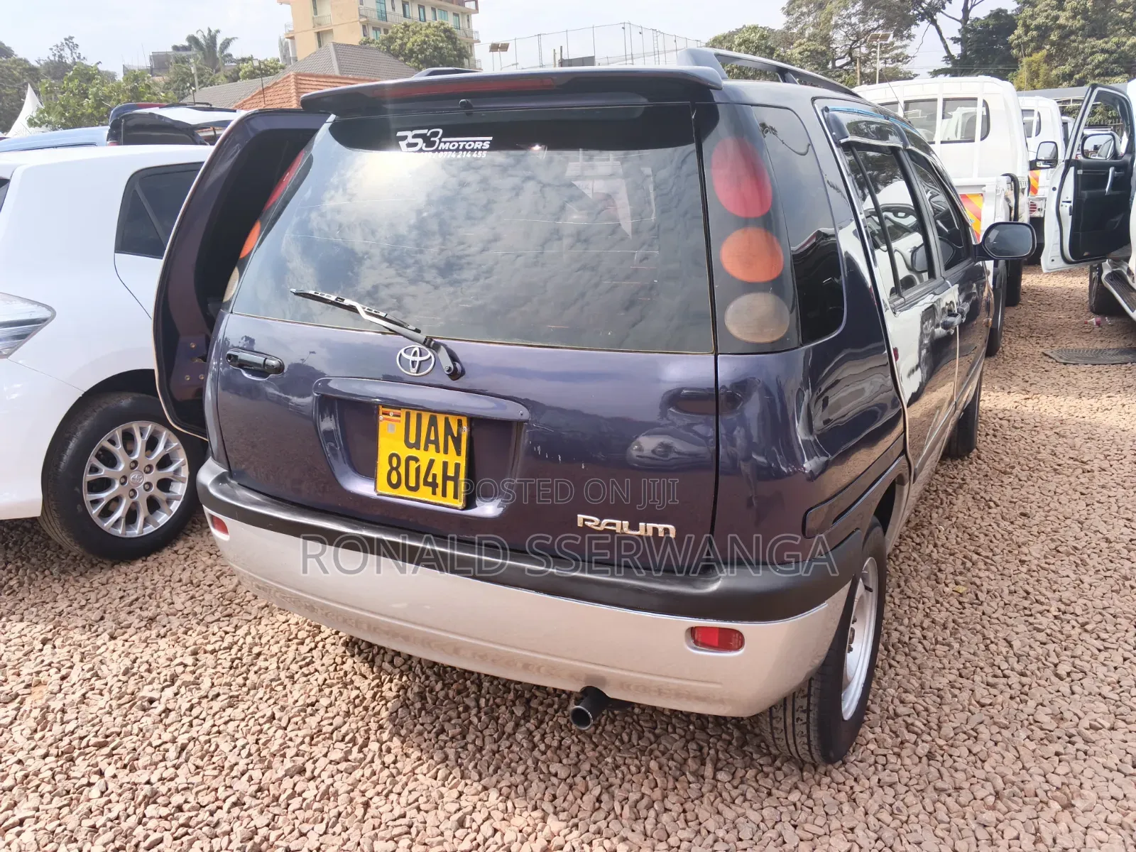 Toyota Raum 2000