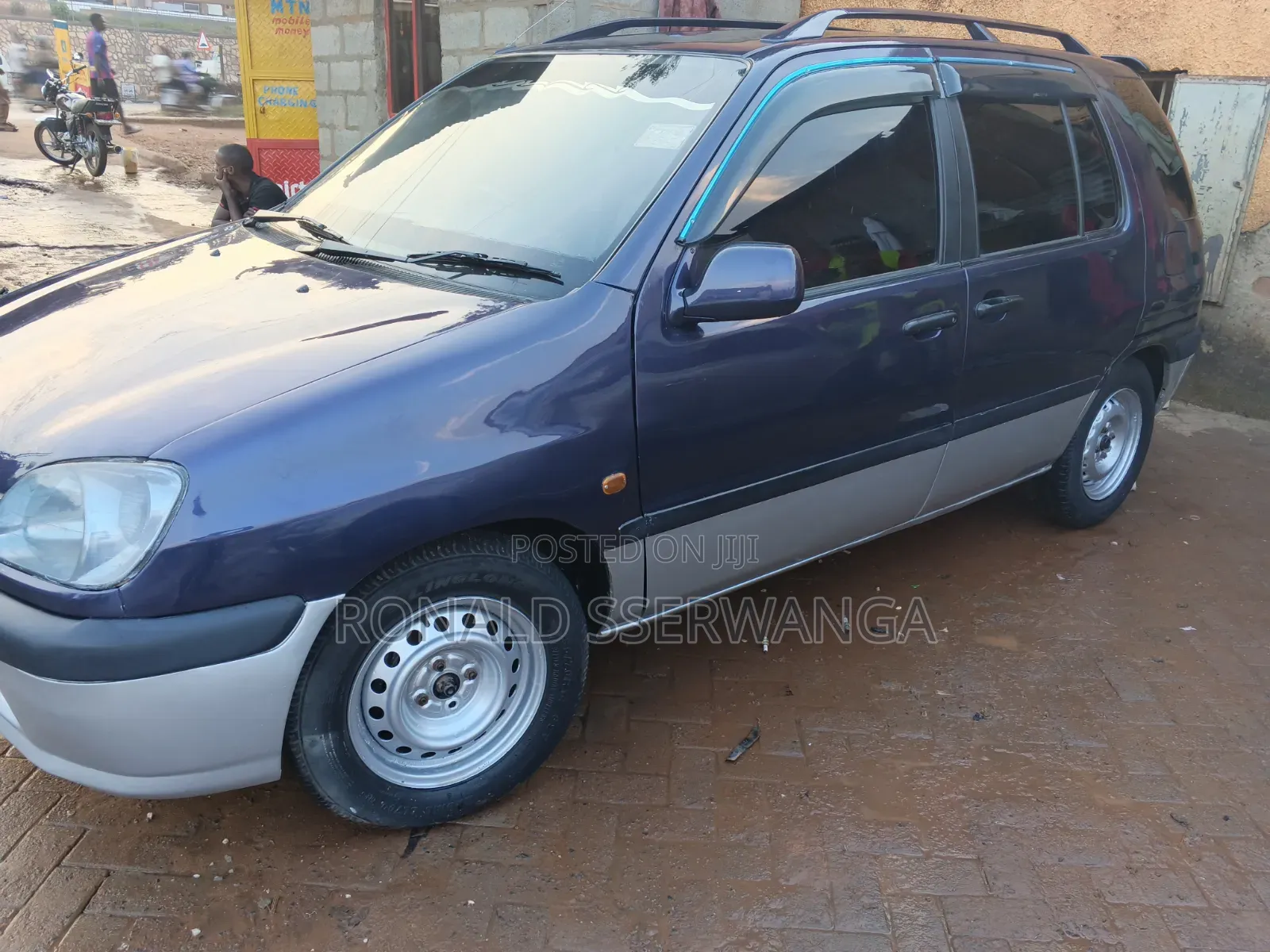 Toyota Raum 2000
