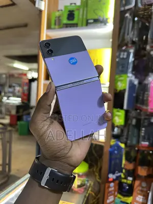 Samsung Galaxy Z Flip4 256 GB Purple