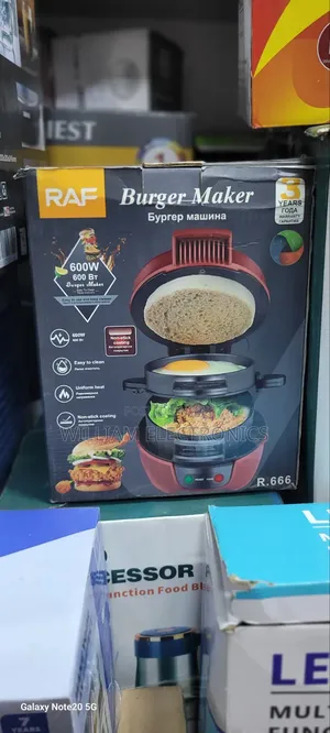 Raf Burger Maker R. 666