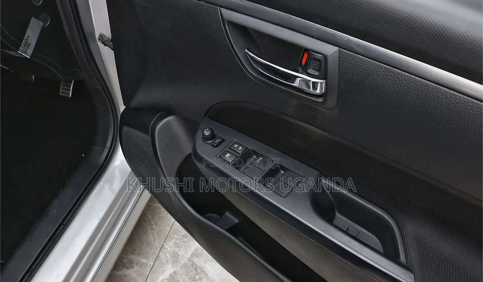 Suzuki Swift 2012 Silver