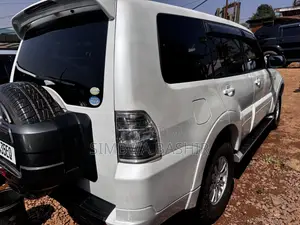 Mitsubishi Pajero 2007 White