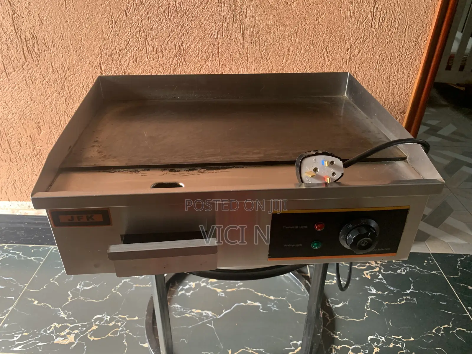 Electric Chapatti Maker