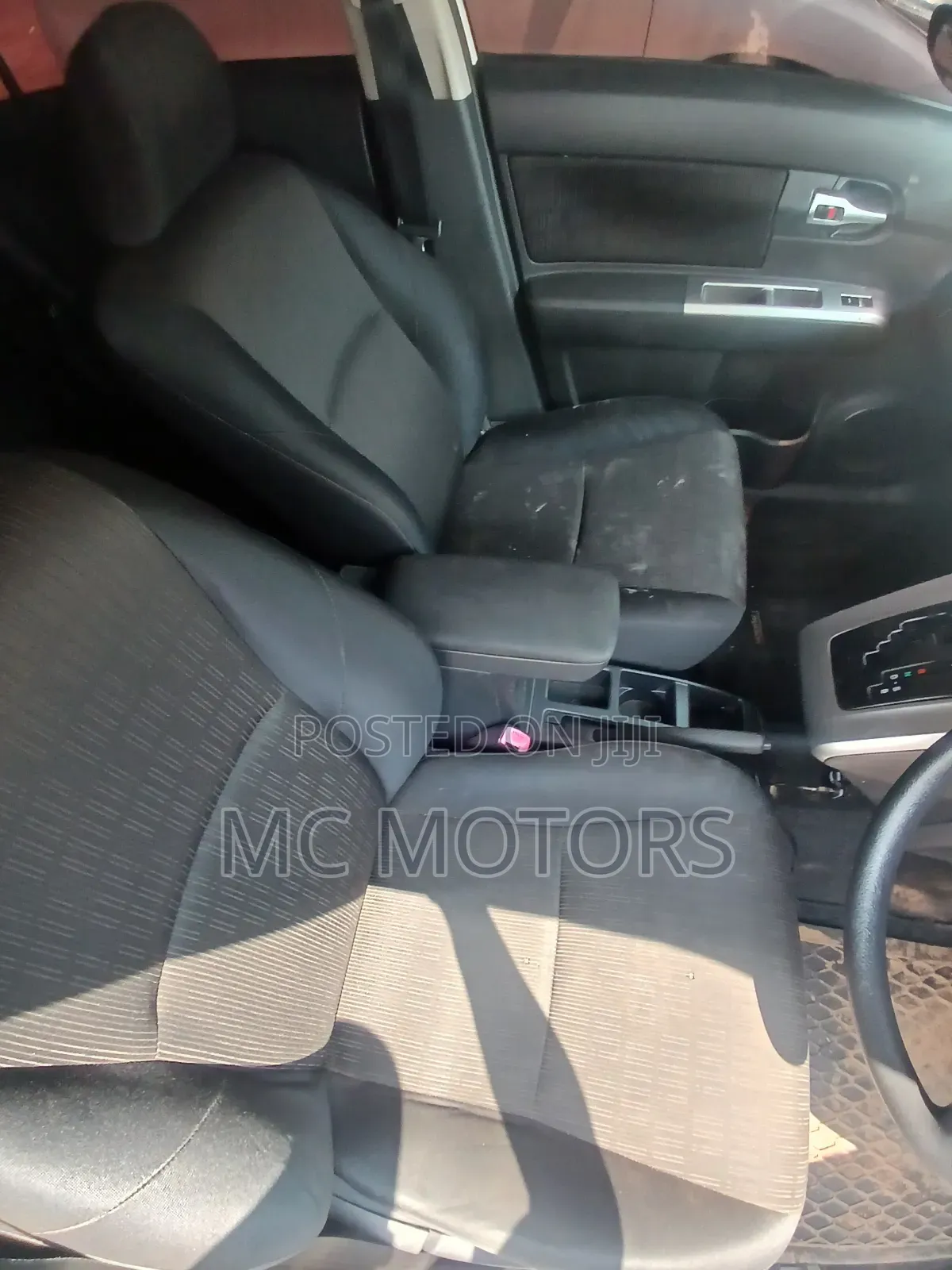 Toyota Corolla Rumion 2011 White