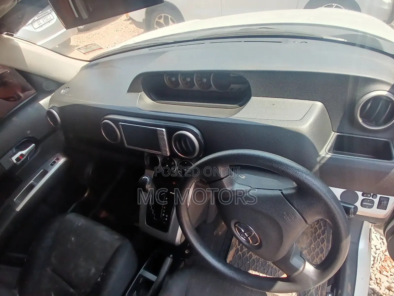 Toyota Corolla Rumion 2011 White