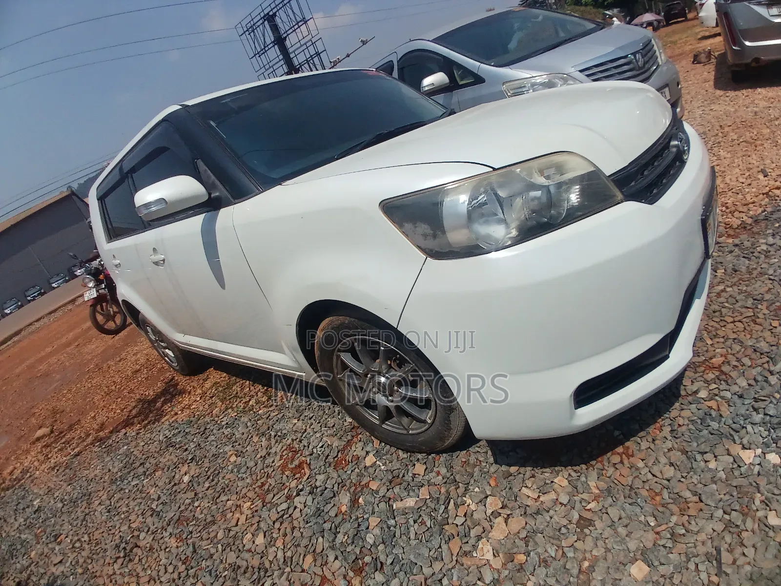 Toyota Corolla Rumion 2011 White