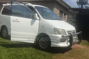 Toyota Noah 2001 White