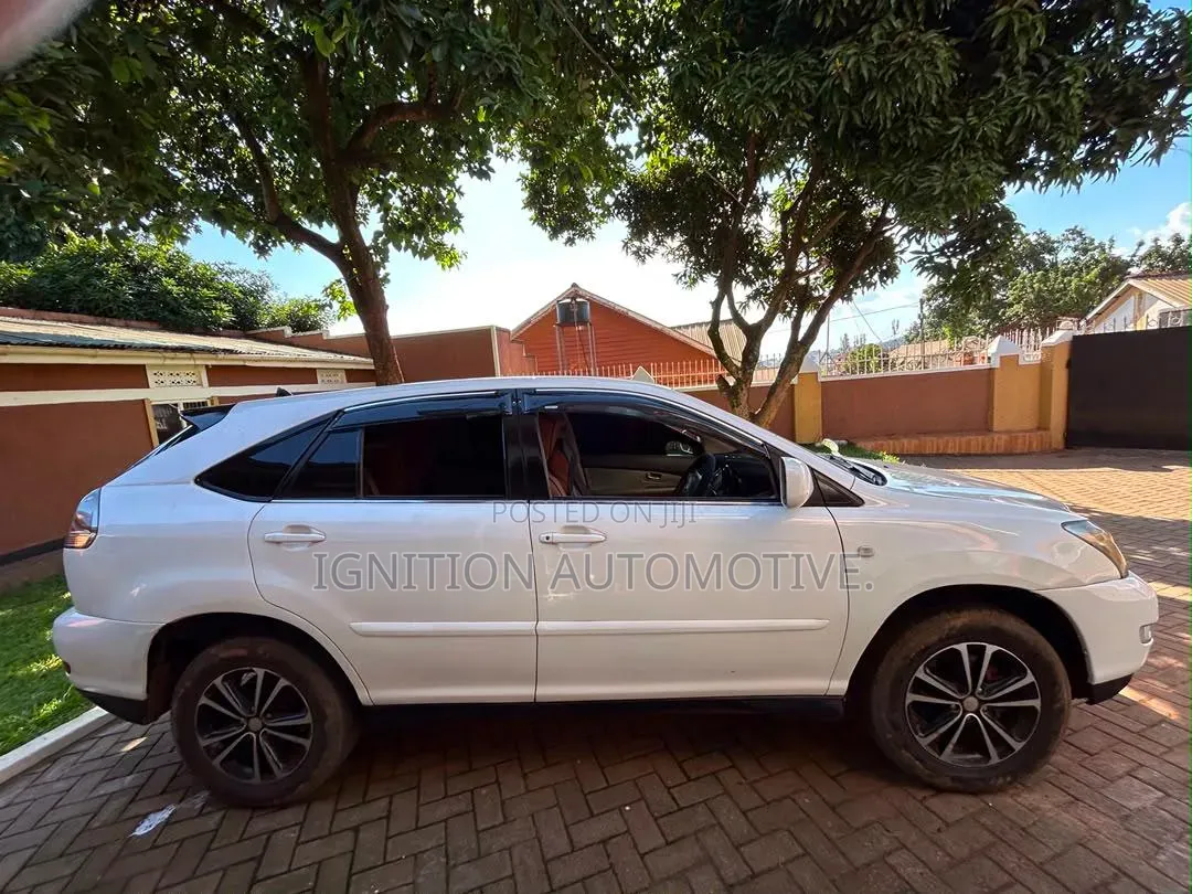 Toyota Harrier 2006 White
