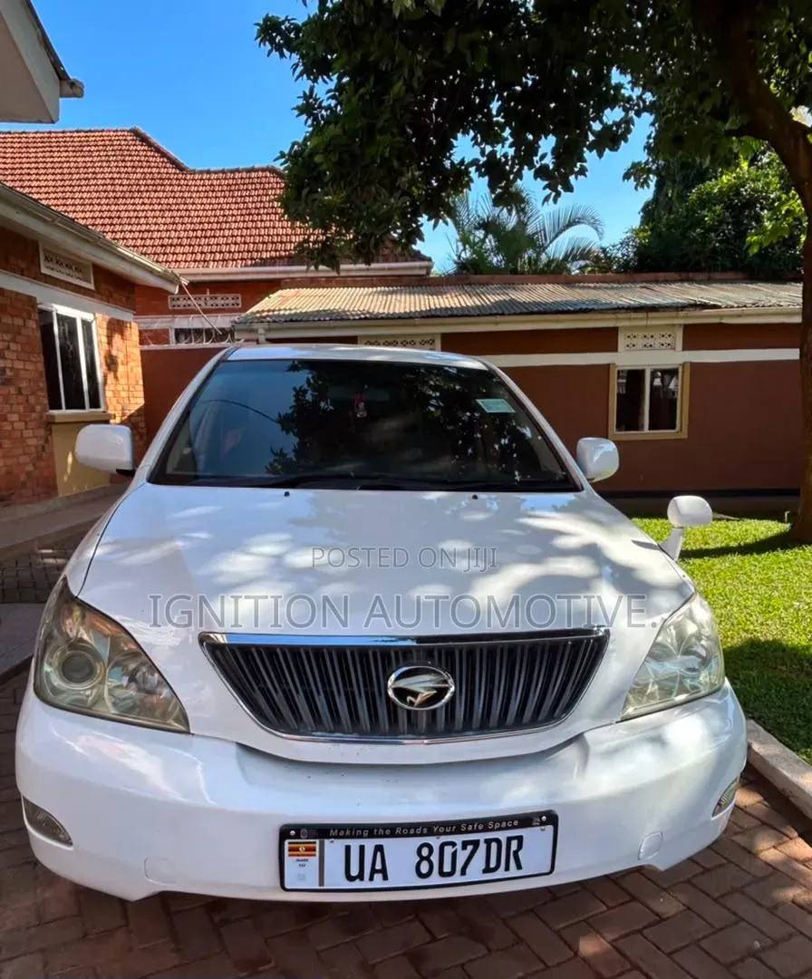 Toyota Harrier 2006 White