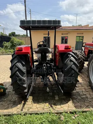 Tractor Massey