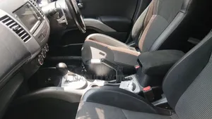 Mitsubishi Outlander 2013 Black
