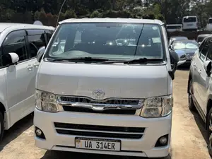 Toyota HiAce 2013 White