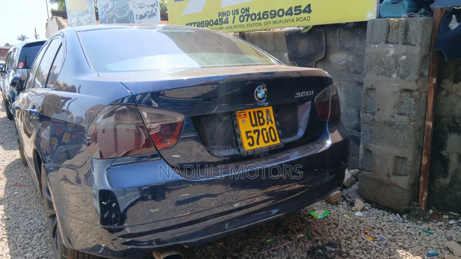 BMW 320i 2006 Blue