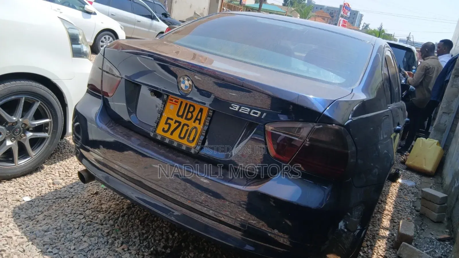 BMW 320i 2006 Blue
