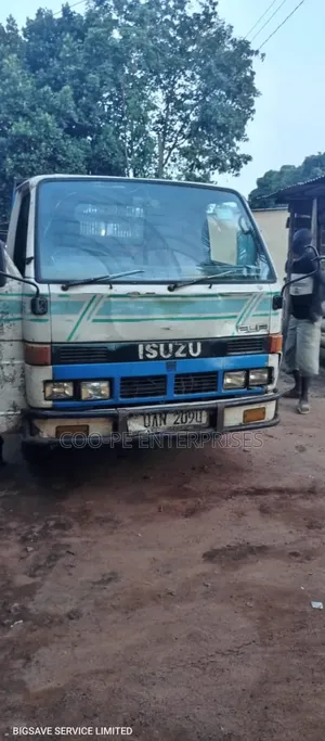 Isuzu Elf Tipper