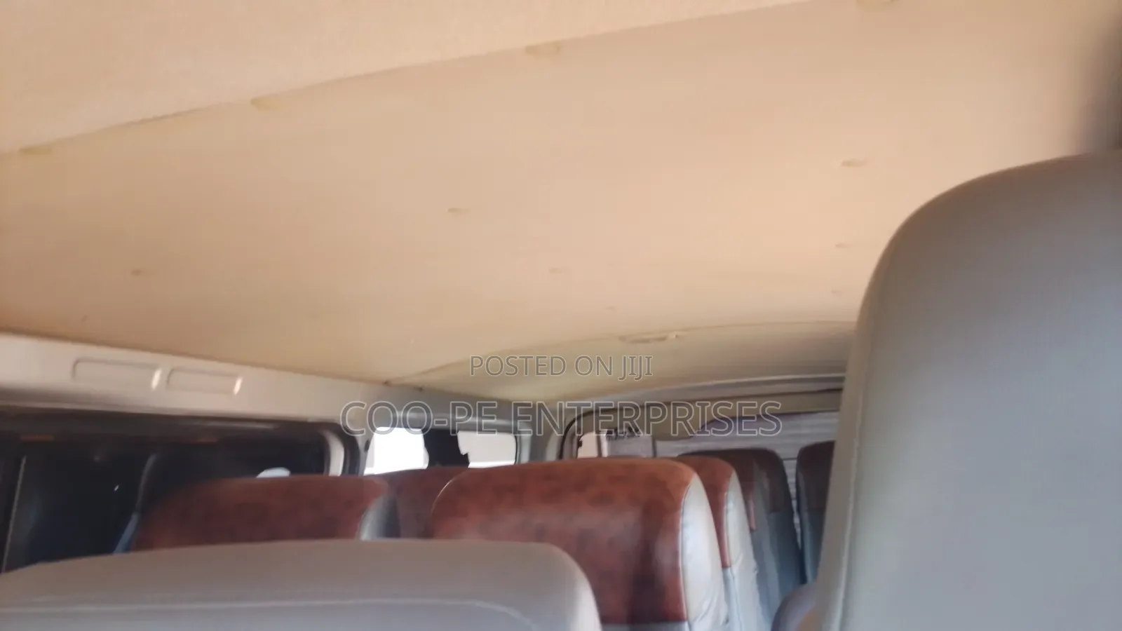 Toyota HiAce 2014 Silver