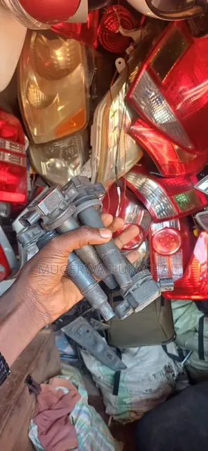 Ignition Coil and Spark Plug [ TOYOTA] _ Plugs _ Coils
