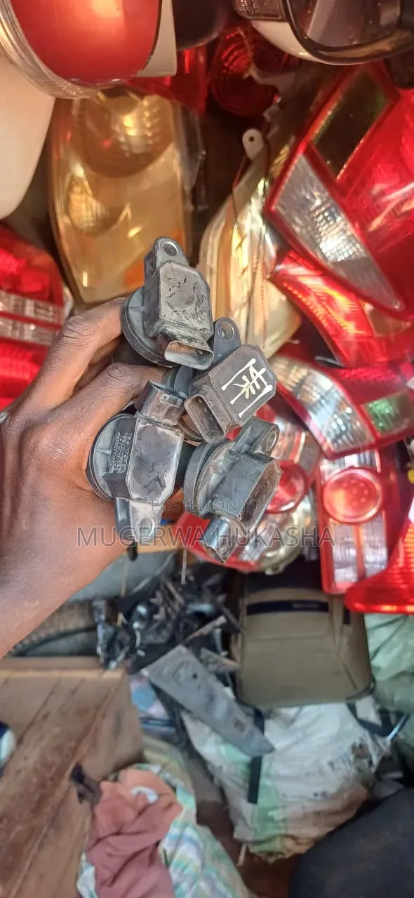 Ignition Coil and Spark Plug [ TOYOTA] _ Plugs _ Coils