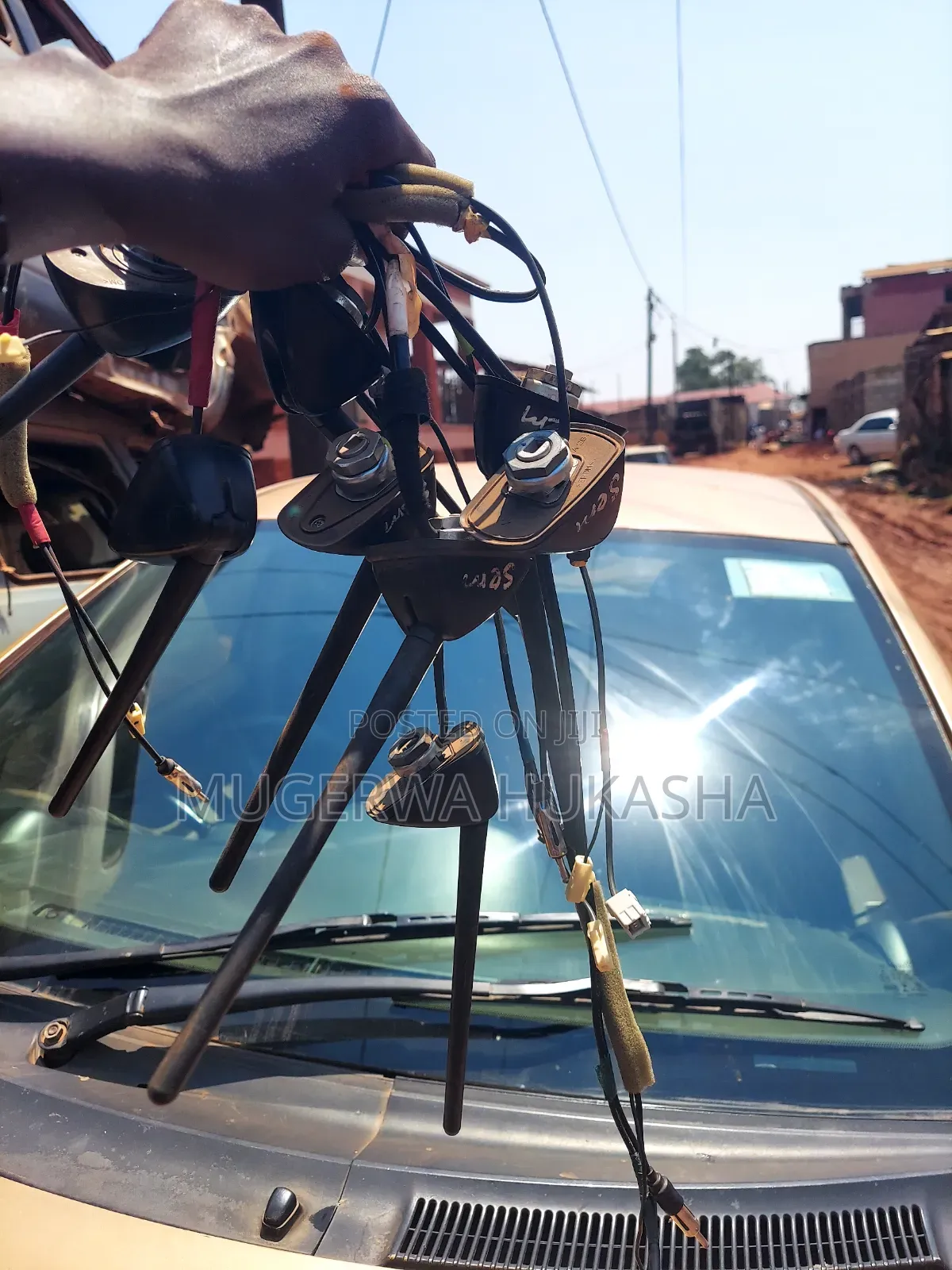 Car Aerials Signals [TOYOTA]