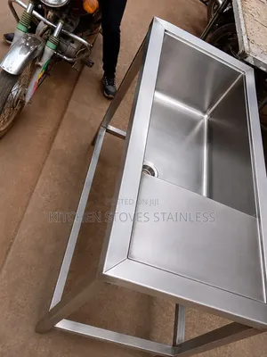 Heavy Duty Commercial Sink With a Tray