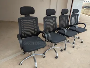 Headrest Office Chairs in Perfect Condition, Refurbished Adjustable