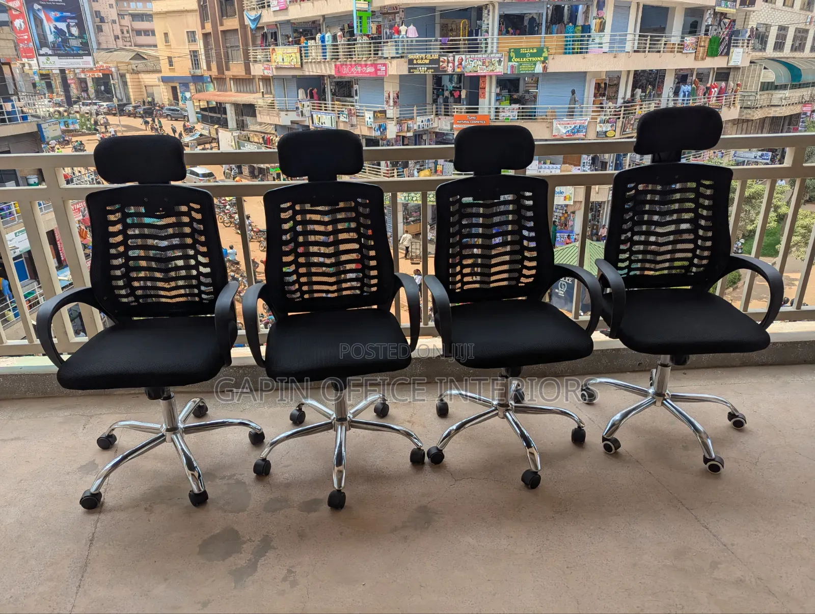 Headrest Office Chairs in Perfect Condition, Refurbished Adjustable