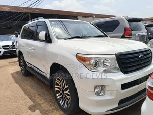 Toyota Land Cruiser 2013 White